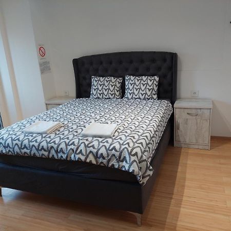 City Passage Apartments- Rooms Újvidék Kültér fotó