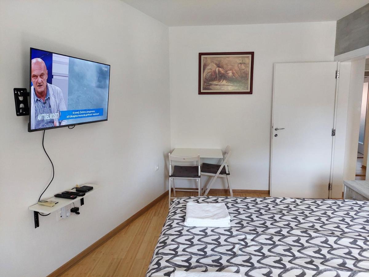 City Passage Apartments- Rooms Újvidék Kültér fotó