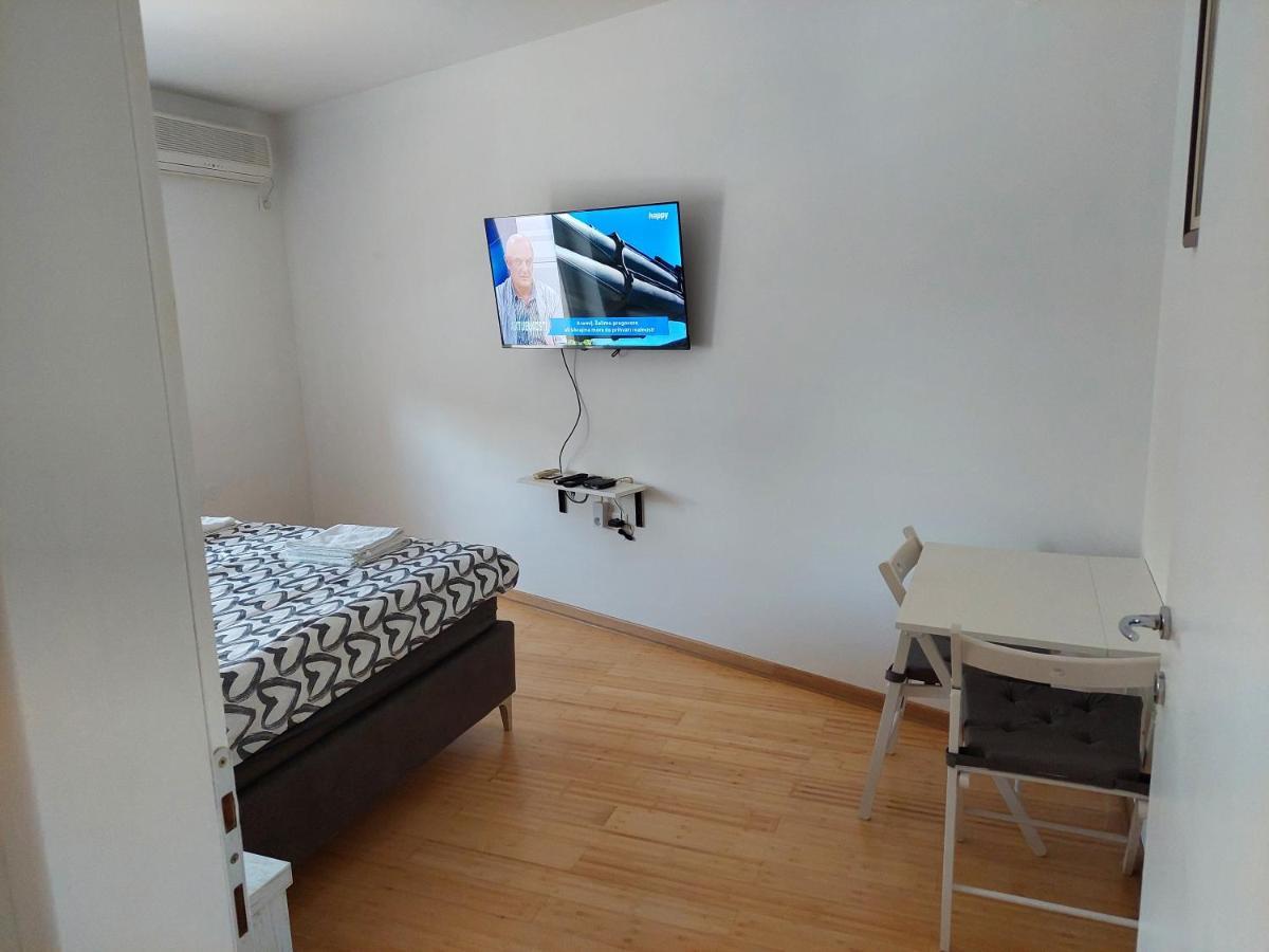 City Passage Apartments- Rooms Újvidék Kültér fotó