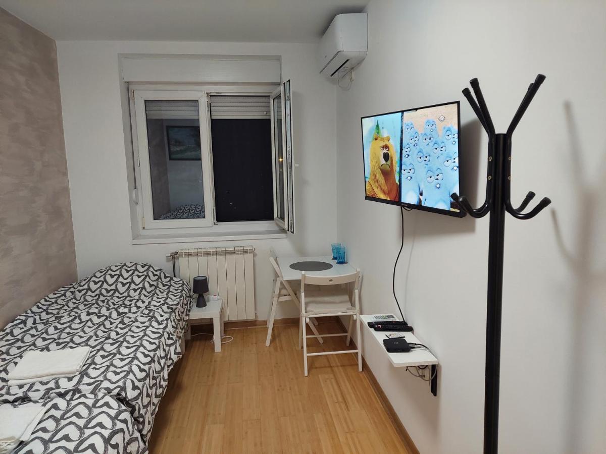 City Passage Apartments- Rooms Újvidék Kültér fotó