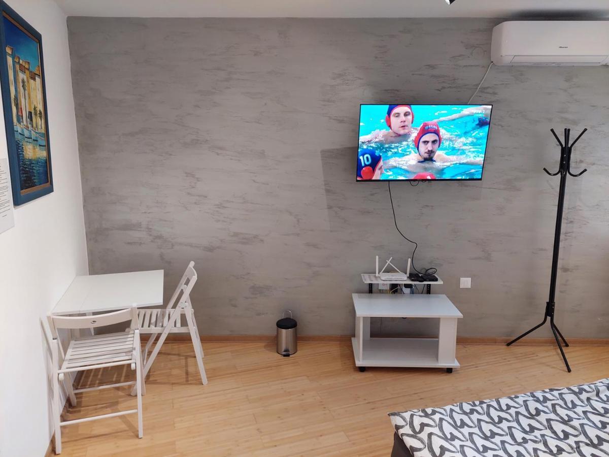 City Passage Apartments- Rooms Újvidék Kültér fotó
